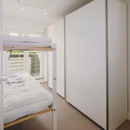 Patsy - Cosy Appt Met Prive-tuin Op 5 Min Wandelen Het * Koksijde