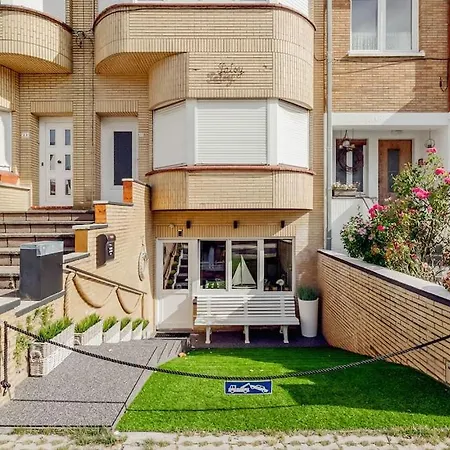 Patsy - Cosy Appt Met Prive-tuin Op 5 Min Wandelen Het Koksijde